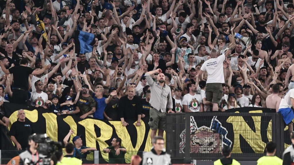 Indagine Ultras Inter La Curva Sud Tuona Duro Comunicato