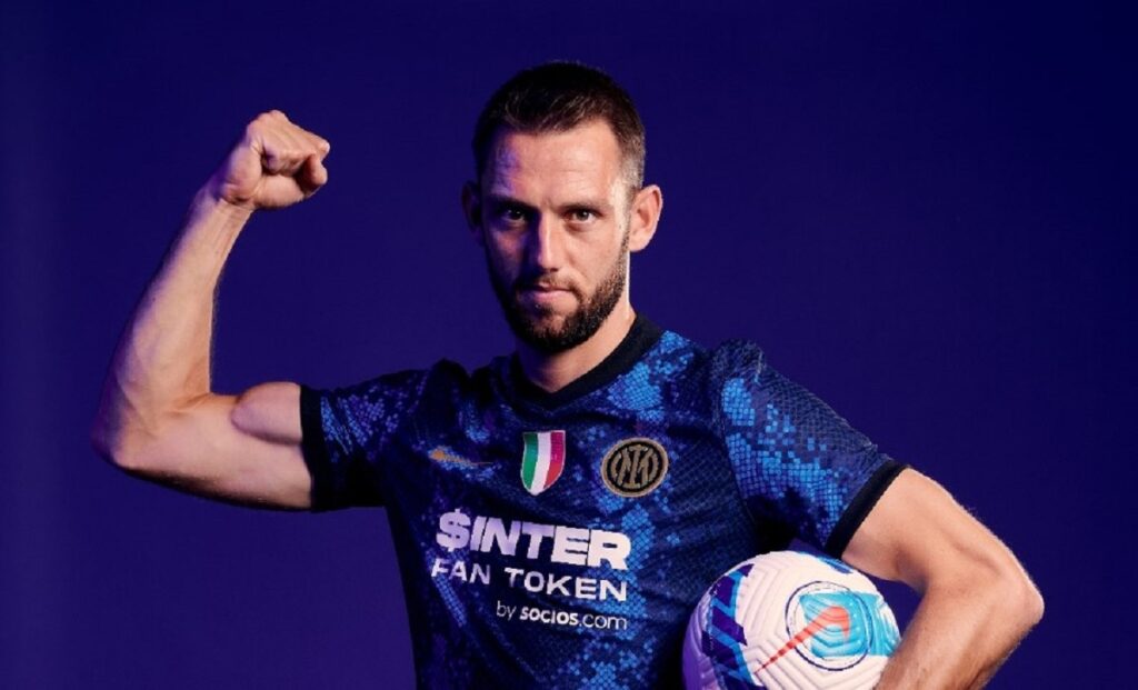 Inter, Raiola a lavoro: De Vrij in uscita e Dumfries in ...