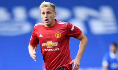 donny van de beek manchester united